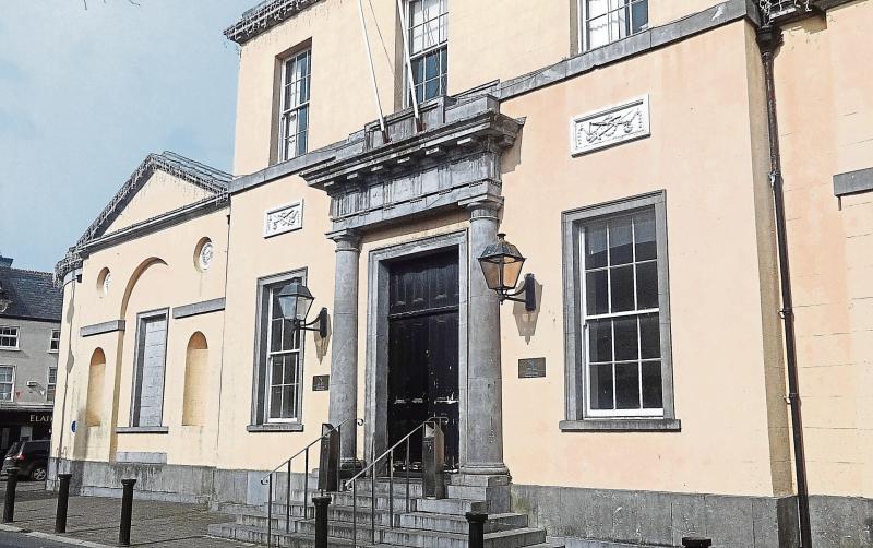 Man drove through junction and crashed into car in Laois