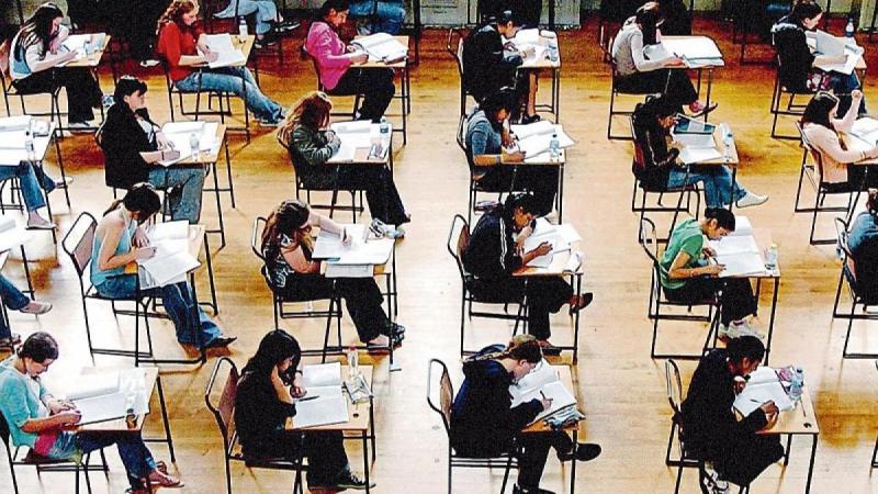 Over 2,600 students in Donegal receiving Junior Cycle results today