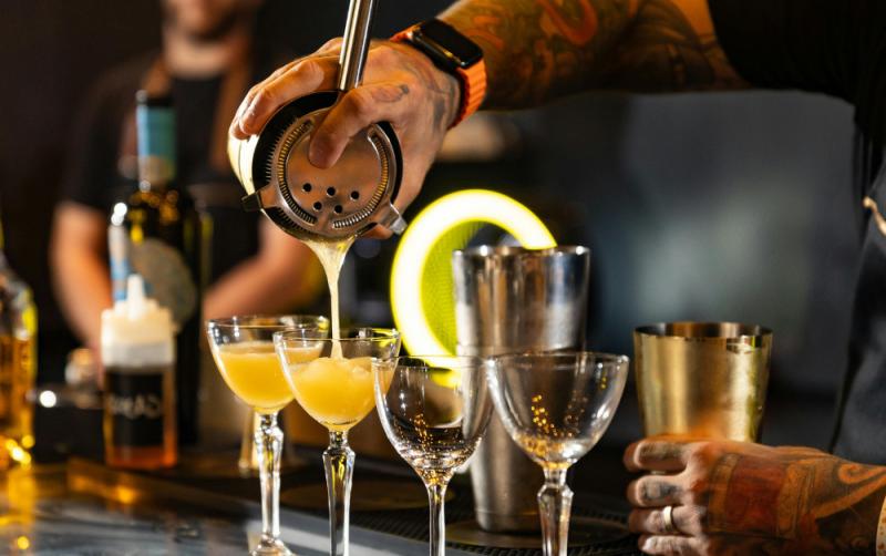 People acting 'more and more aggressive' towards bar workers since Covid