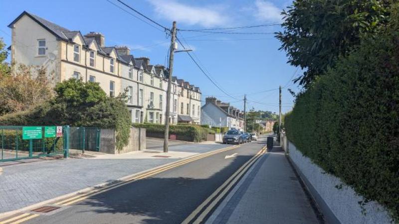 Late-night Donegal Town fear as resident awakes to window being smashed