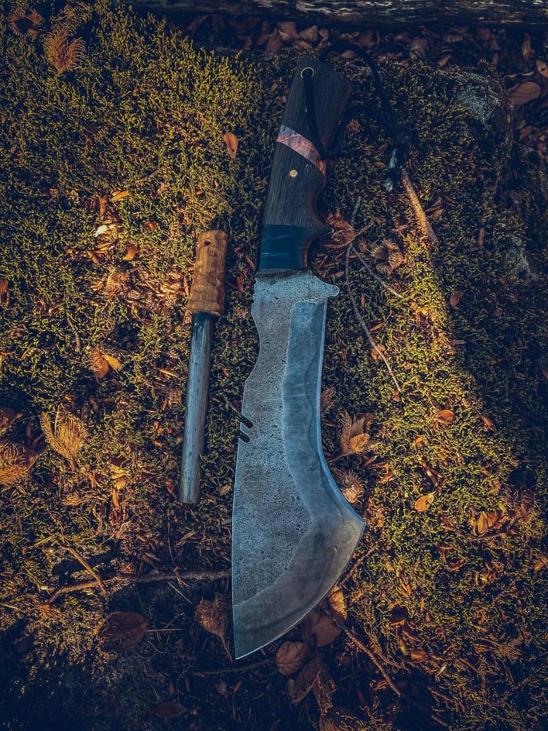 Man wielding ‘machete-type instrument’ forced his way into Kildare home, garda says