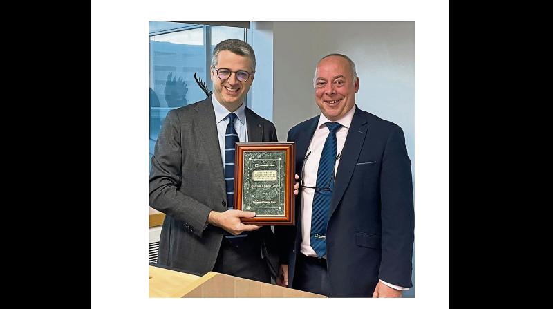 UHL surgeon recognised as one of world’s leading master clinicians   