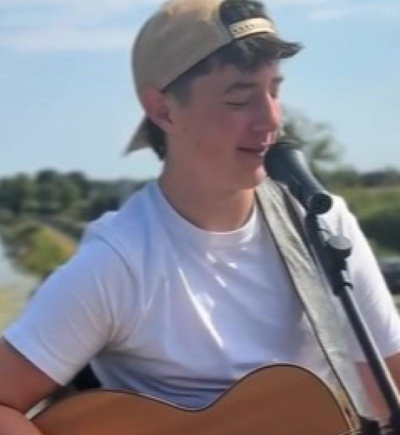 Kildare teenager who performed at Electric Picnic launches debut single 