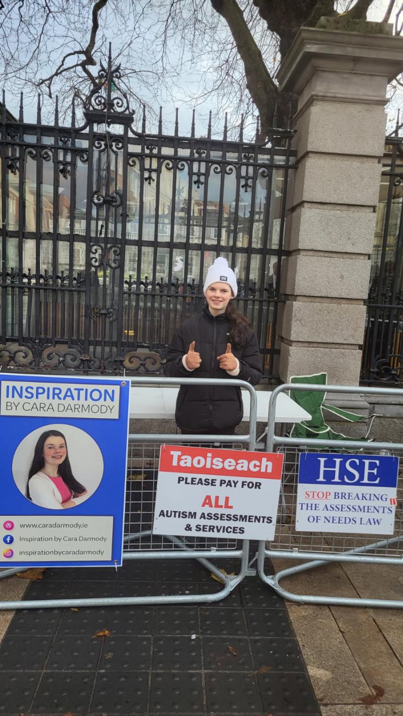 LIVE: Tipperary teen braves Storm Bram to begin her 50-hour Dáil protest 