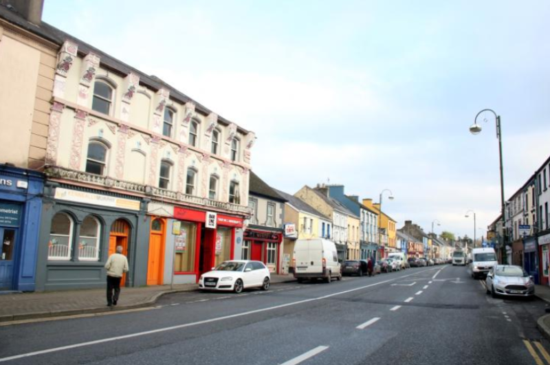 Temporary car park in Limerick town opens ahead of festive shopping rush
