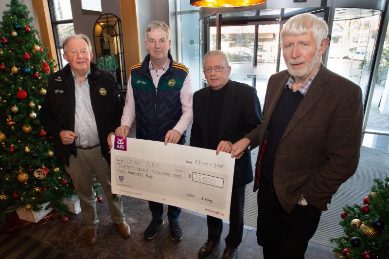 Dublin exiles present €27,500 to Offaly GAA