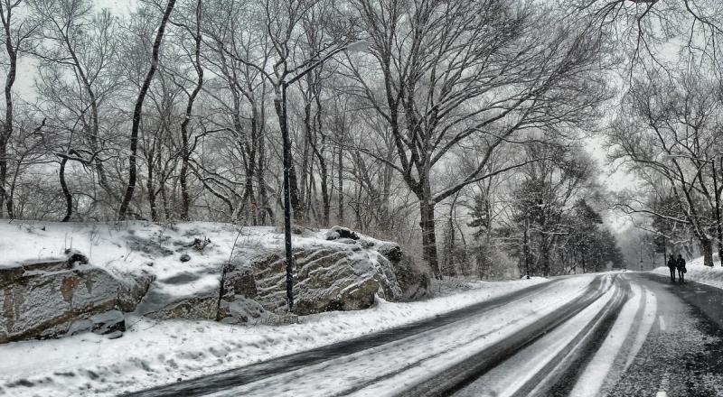 Council to consider proposals for 'volunteers' to grit Clare roads during frosty weather