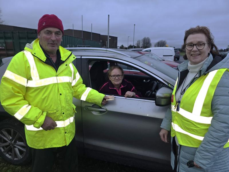Check!!! Christmas comes early as Jacinta hits jackpot&nbsp;at AG drive-in bingo in Longford 