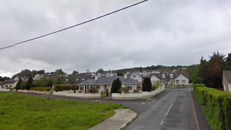 Cars in Lifford estate criminally damaged with smashed windows