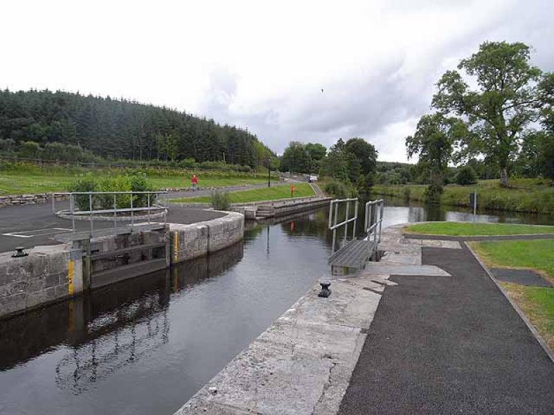 Leitrim councillor calls on call to extend footpath out to local bridge