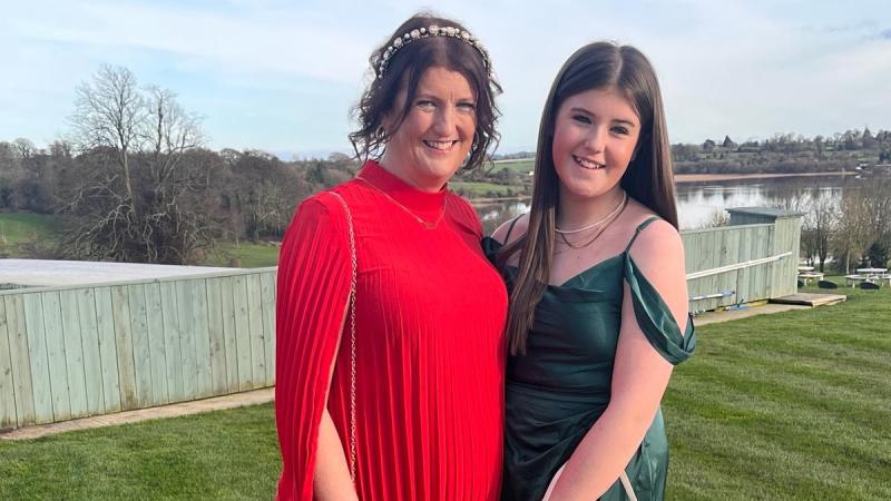 Donegal singer Bri Carr releasing heartfelt new single featuring daughter