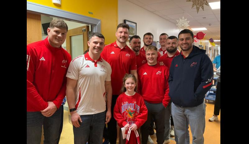 Munster rugby stars deliver festive joy to children at University Hospital Limerick