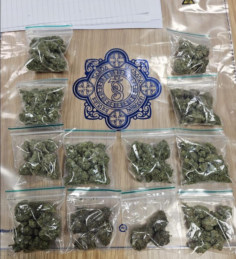 Limerick gardai seize &euro;1,400 of cannabis after pouncing on man &lsquo;acting suspiciously&rsquo;