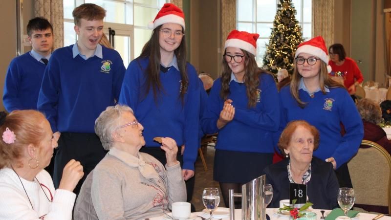Back in the Day brings Christmas cheer to Inishowen&rsquo;s senior citizens