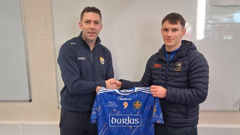 Kerry football legend meets with Tipperary school Harty Cup squad