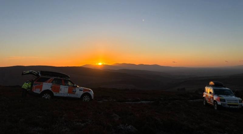 Walker requires medical attention after suffering broken leg on Long Hill Clonmel 