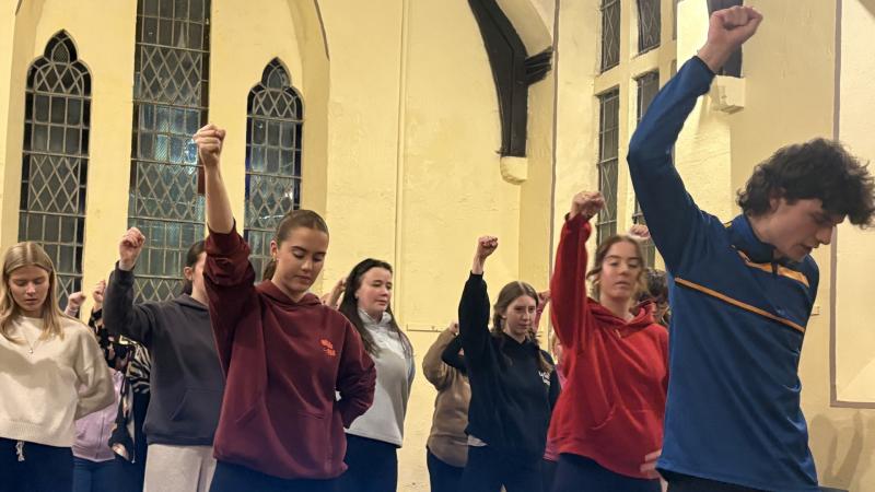 Countdown to Buncrana&rsquo;s &lsquo;Beauty and the Beast&rsquo;, as local cast brings magic to stage