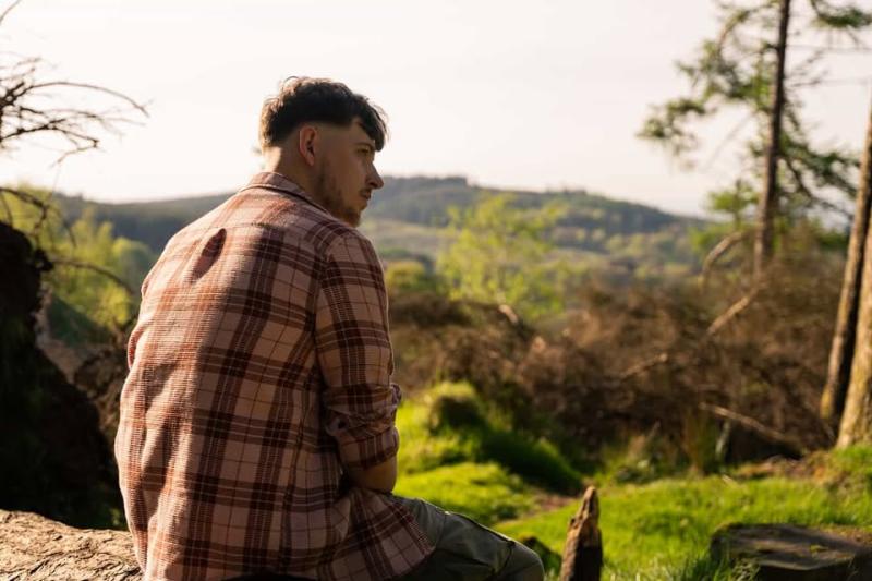 Laois singer songwriter living in Australia releases song about pubs back home