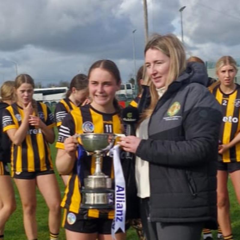 Loreto fend off Ursaline comeback to win junior camogie title