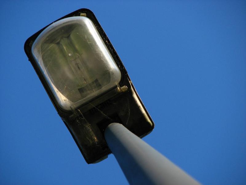 Calls for council to 'immediately' engage with ESB over faulty street lighting