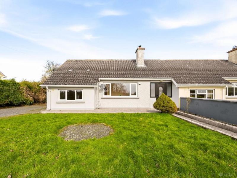 PICTURES: Lovely three bed bungalow now up for grabs in Carlow for less than you'd think 