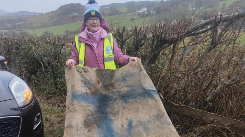 'This is too much' - Discarded carpet found dumped on Donegal roadside