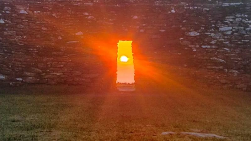 Here Comes the Sun: Buncrana photographer captures &lsquo;magical&rsquo; Spring Equinox image