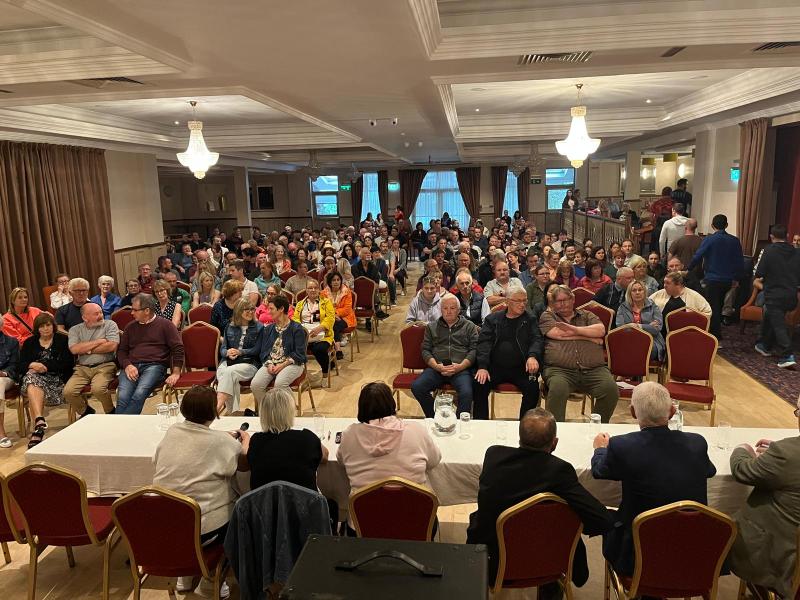 Hundreds attend meeting over Laois IPAS plans