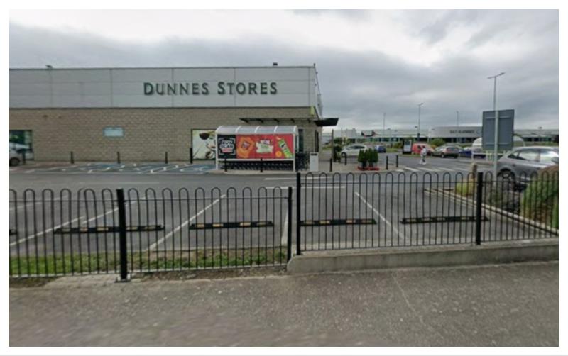 More public lighting needed near Laois supermarket before next winter