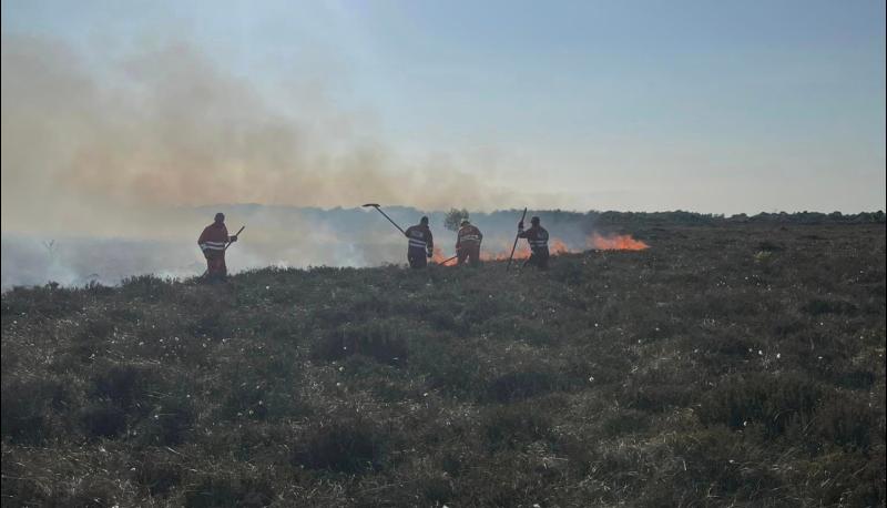Tipperary fire crews battle gorse fire at Kilcarron bog  as status orange warning issued