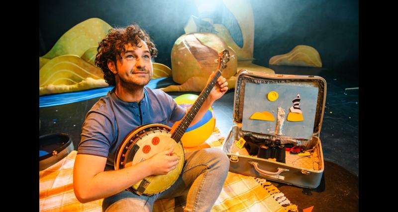 Longford native Darren Yorke brings fun-loving non-verbal show 'Fergal' to Backstage Theatre 