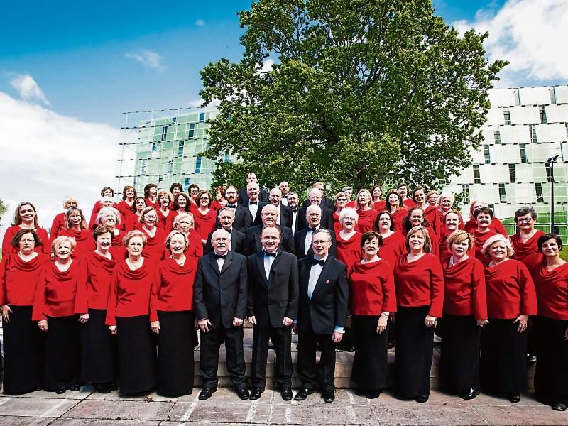 Naas singers donate &euro;4,000 to Irish Red Cross