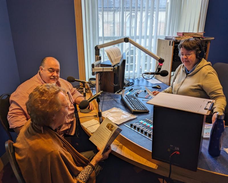 Book about life during the pandemic with Tipperary Mid West Radio is launched