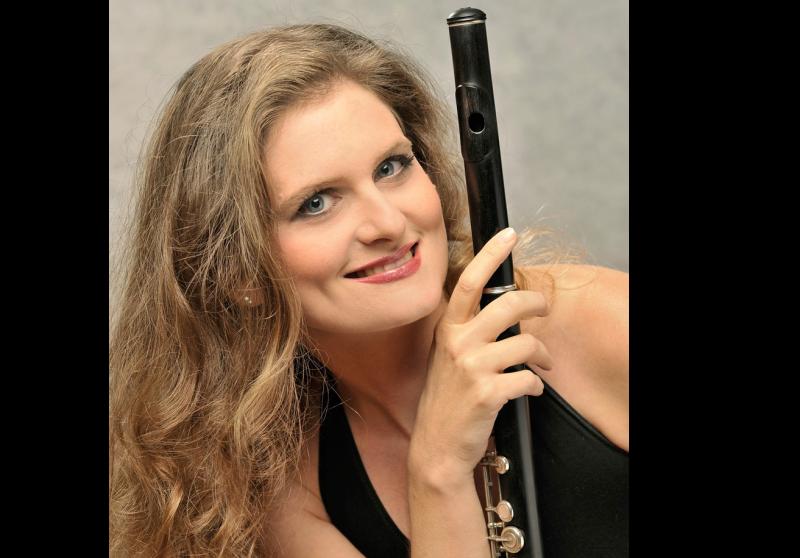 Mother's Day at Dundalk's An T&aacute;in