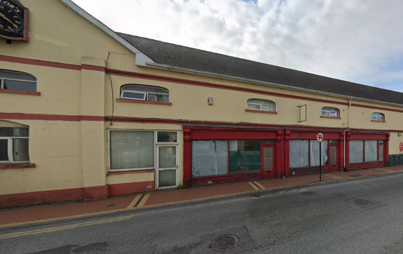 Window smashed at building earmarked for Ukrainian refugees in Edenderry