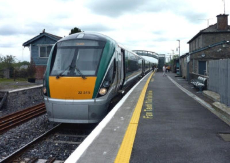 Members to write to Iarnród Éireann regarding passenger lift