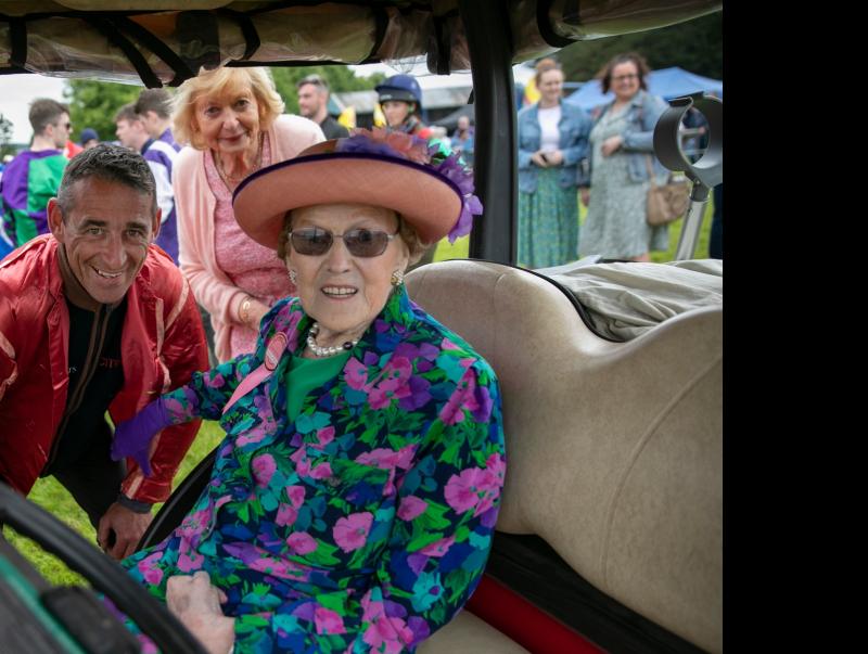 Clonmel Show Society pays heartfelt trubute to the late Carrie Acheson