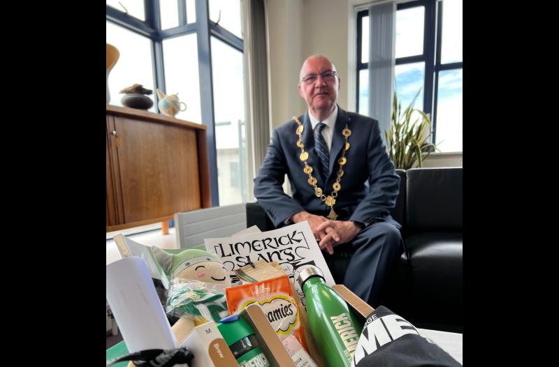 Mayor of Limerick sends ‘ therapy hamper’ including Dreamies to Kilkenny counterpart ahead of final