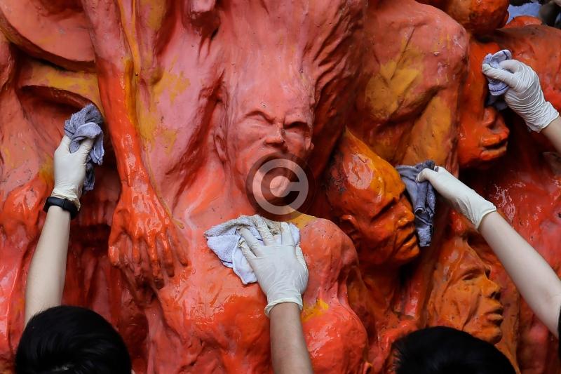Tiananmen Square memorial sculpture removed from Hong Kong university