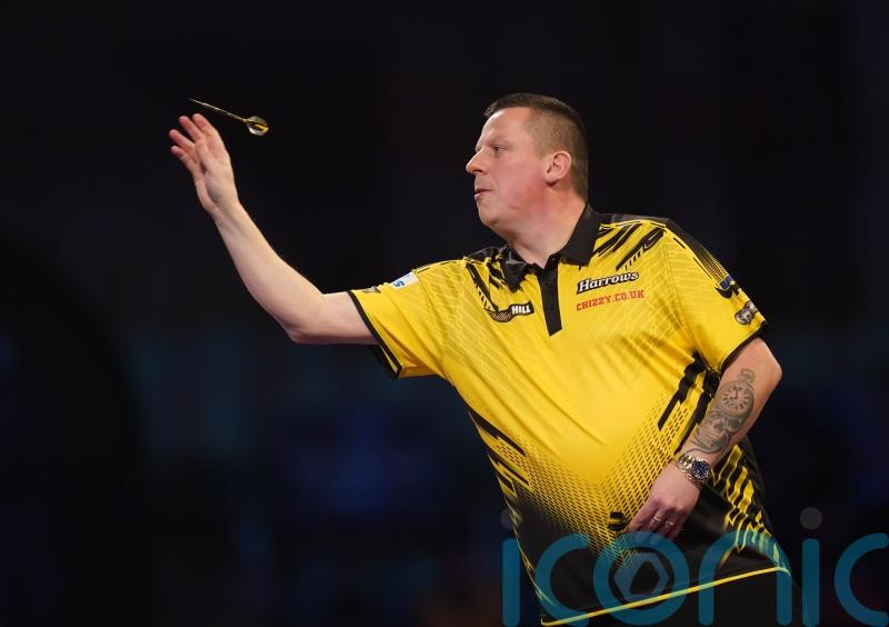 Dave Chisnall becomes latest coronavirus withdrawal at World Darts Championship