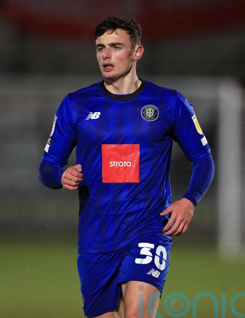 Simon Power misses out for Harrogate against Port Vale
