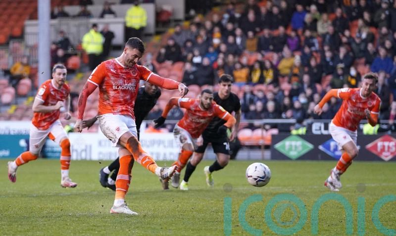 Blackpool return to winning ways as Gary Madine penalty sees off Hull