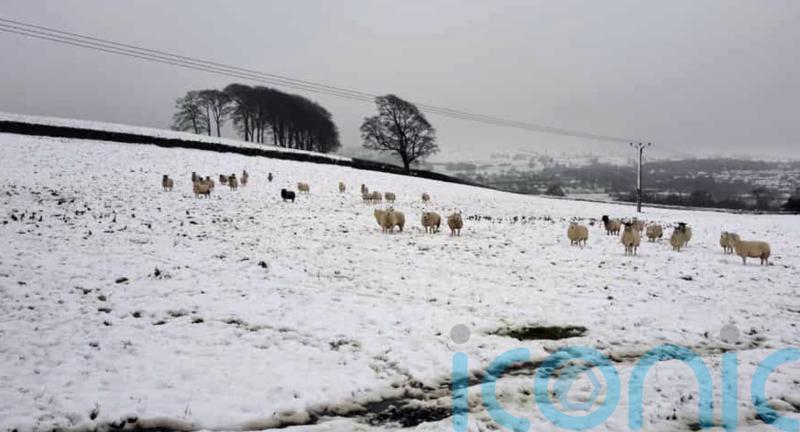 Cold weather warning as temperatures to drop from record-breaking seasonal highs