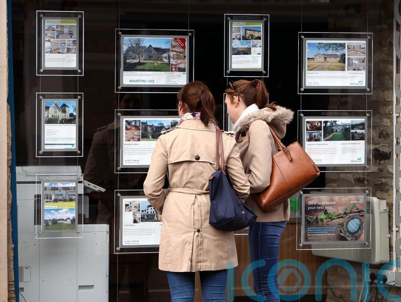 23% of young people ‘do not think they will ever feel financially secure’