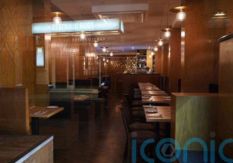 Hairdresser and restaurant cancellations surge after rise in Covid-19 cases