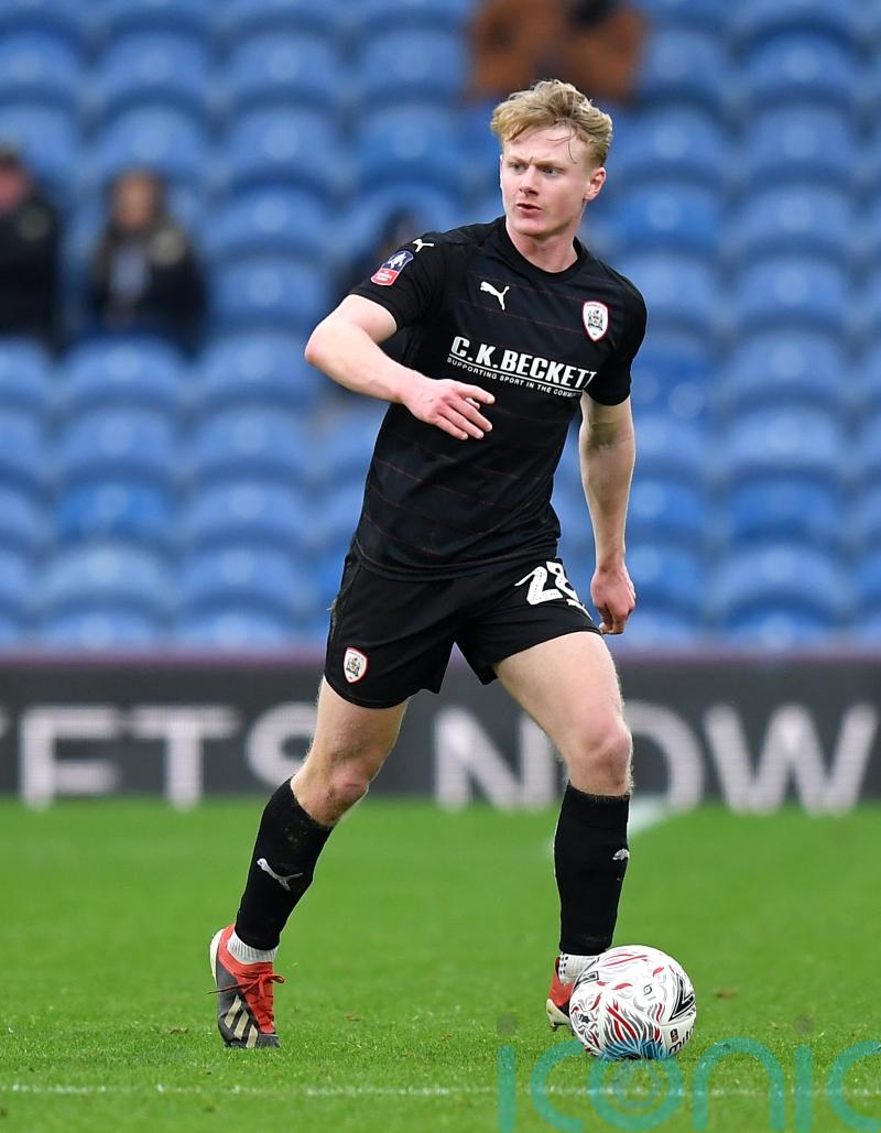 Cheltenham could hand debut to defender Ben Williams after move from Barnsley