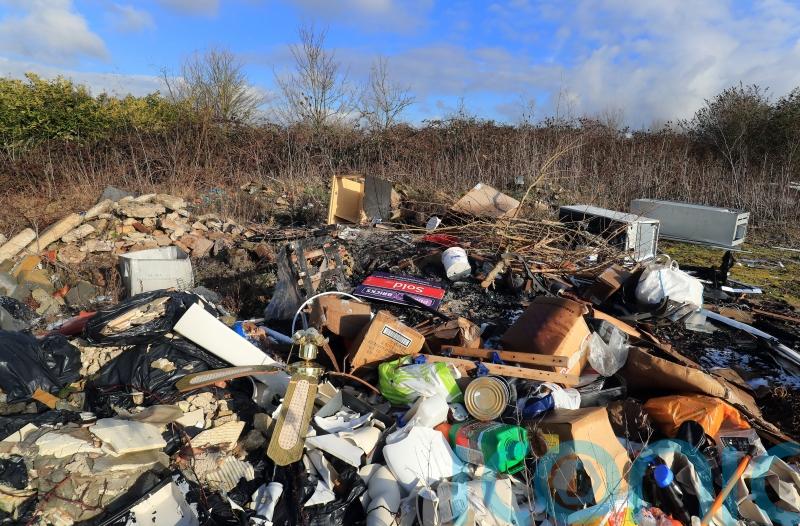 Just 34 out of 134,000 fly-tipping incidents reported to prosecutors – Lib Dems