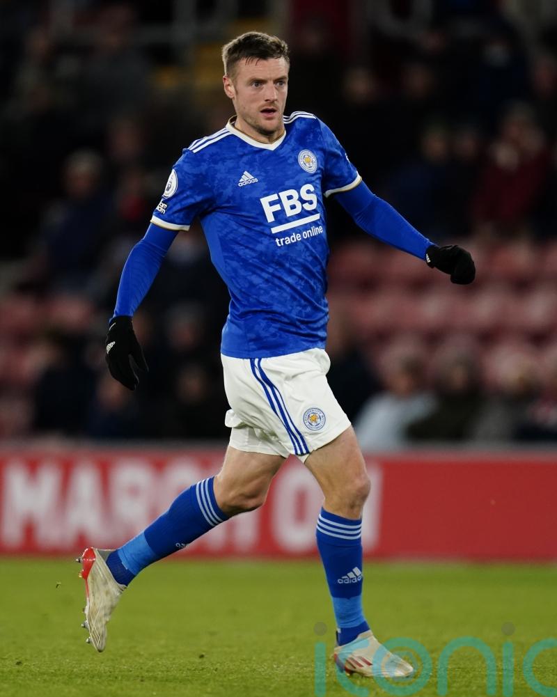 Jamie Vardy and Jonny Evans add to Leicester’s injury woes