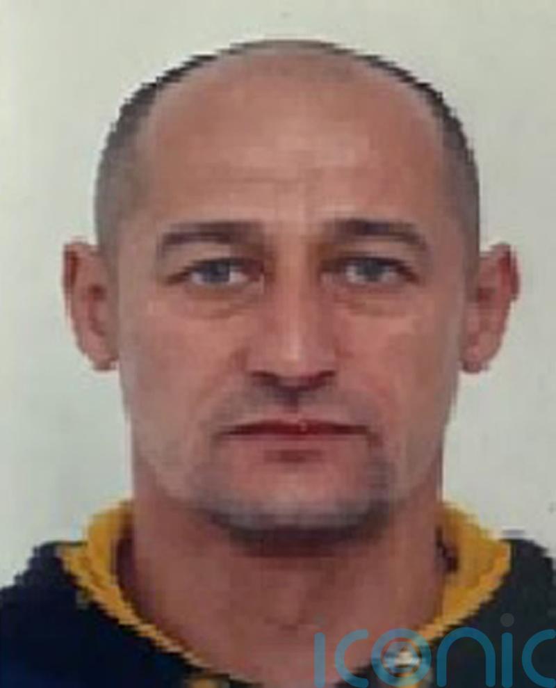 Second arrest after man stabbed to death in busy road