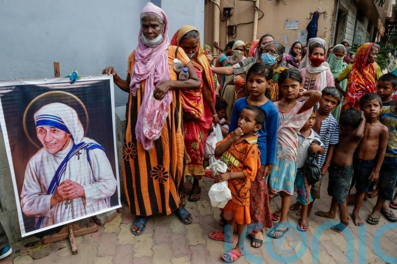 India restores foreign fund permit for Mother Teresa charity